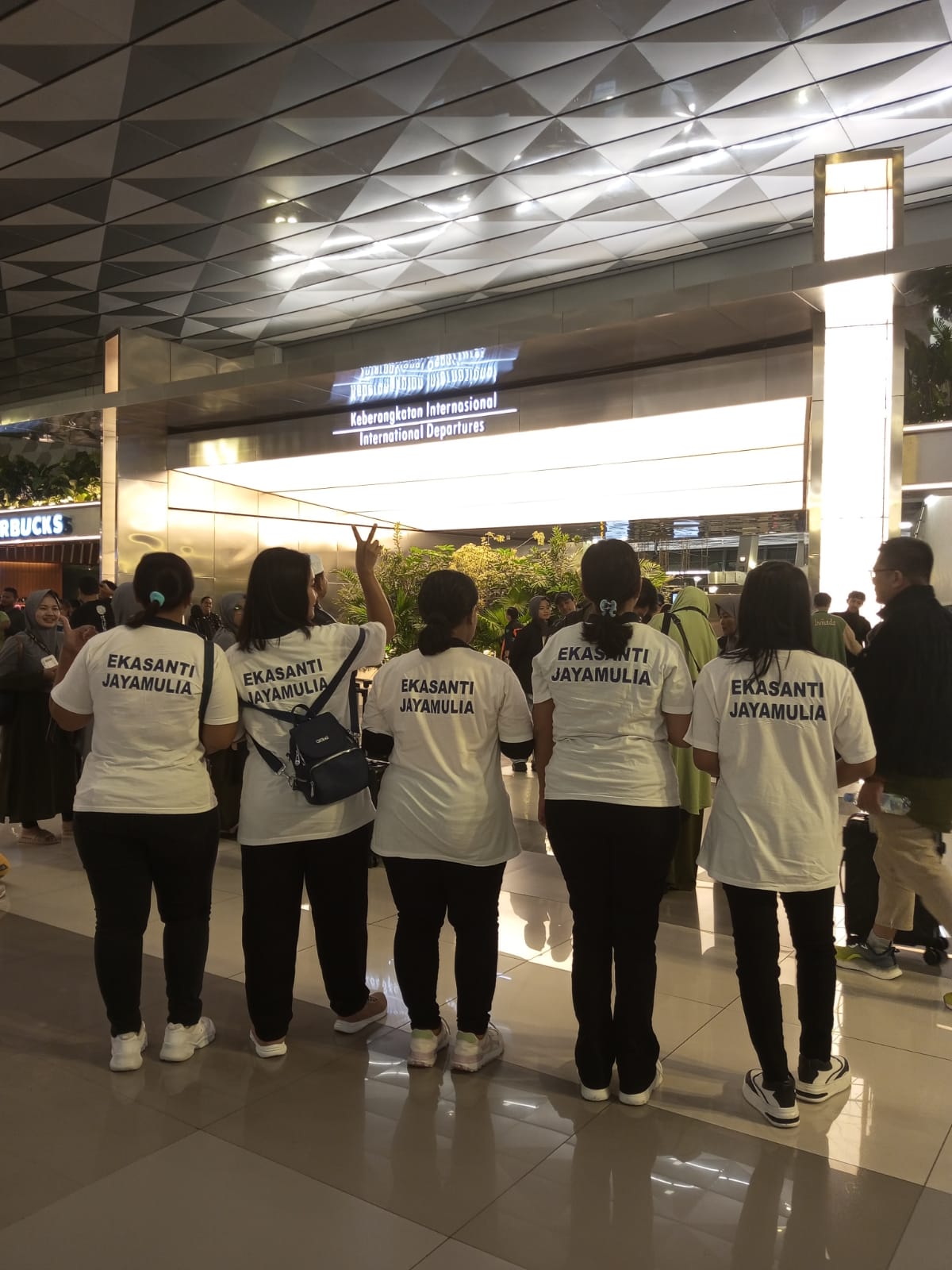 Departure group at the airport